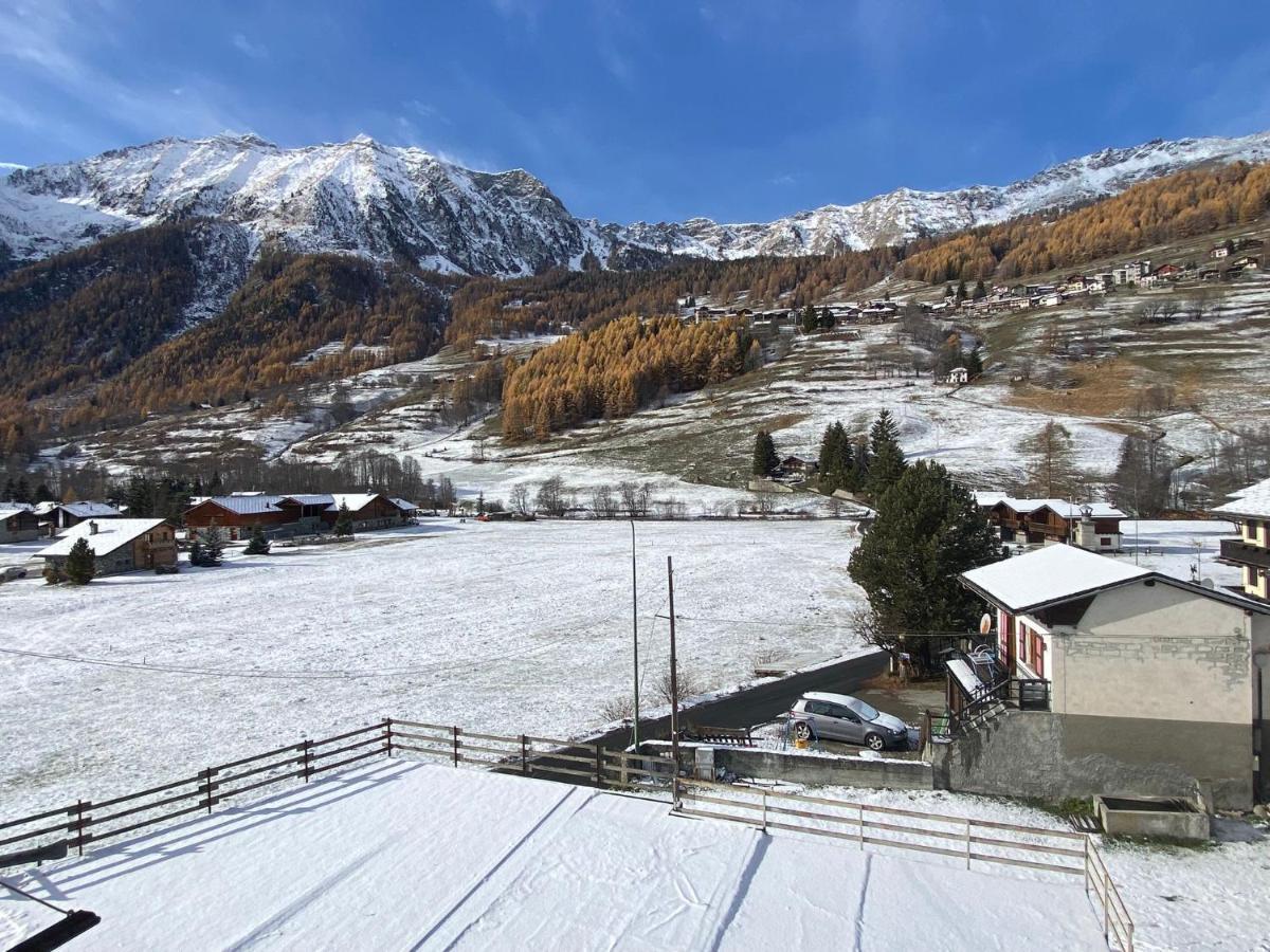La Rondine - Appartamento Panoramico 6 Posti Letto In Villetta Champoluc Εξωτερικό φωτογραφία