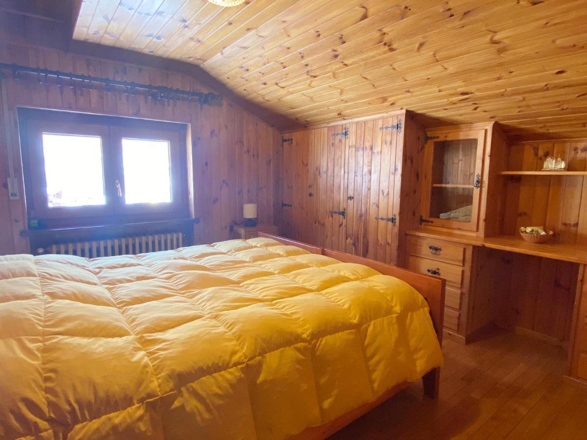 La Rondine - Appartamento Panoramico 6 Posti Letto In Villetta Champoluc Εξωτερικό φωτογραφία