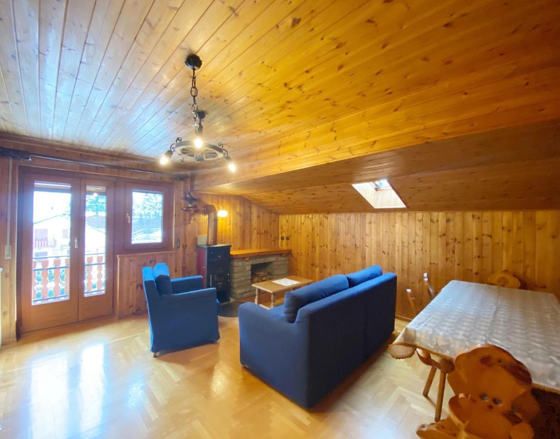 La Rondine - Appartamento Panoramico 6 Posti Letto In Villetta Champoluc Εξωτερικό φωτογραφία
